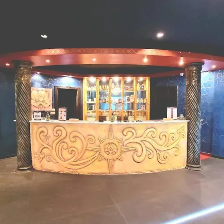 Private Inside Grand